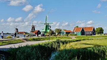 Cruise Back in Time into the Heart of Dutch History at Zaanse Schans