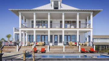 How a Luxury Home Rental Could Enhance Your Family Holiday