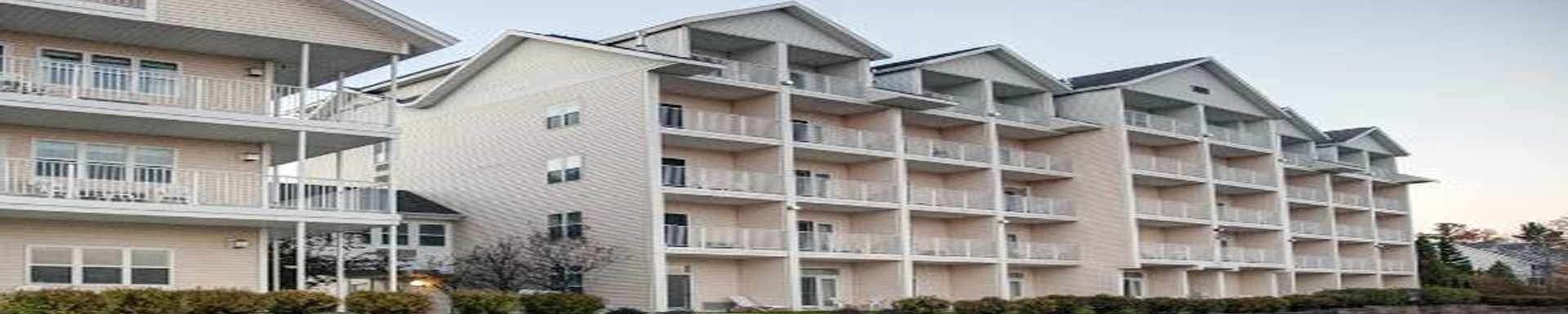Cherry Tree Condo Hotel — Traverse City, Michigan — travel gallery — Traveller Direct
