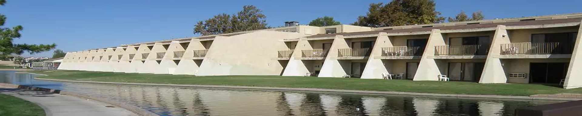 The Inn at Silver Lakes — Helendale, California — travel gallery — Traveller Direct