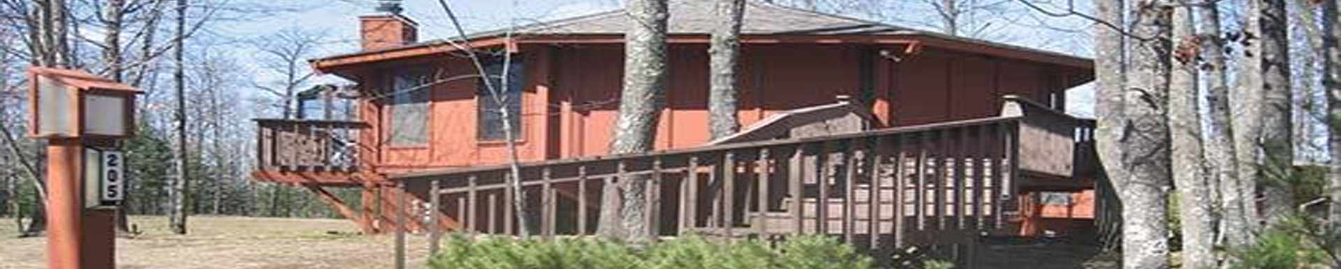 Treehouse Village at Lake Forest — Eagle River, Wisconsin — travel gallery — Traveller Direct