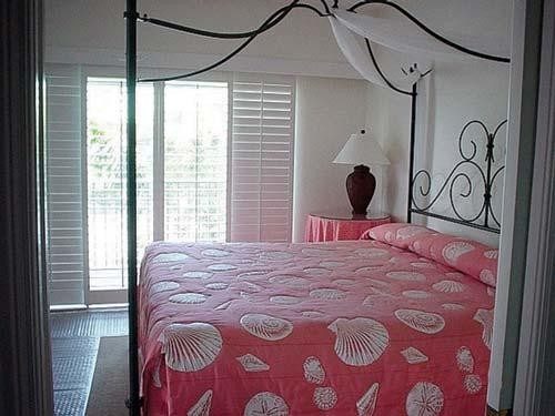 Olde Marco Inn & Suites — photo 4