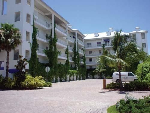 Olde Marco Inn & Suites — photo 5